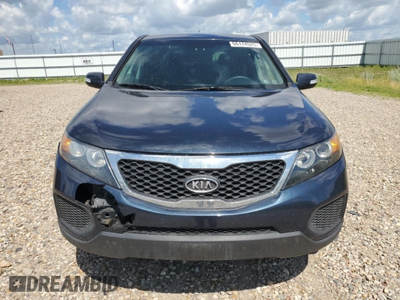 2013 Kia Sorento LX with VIN 5XYKTDA6XDG391488, listed as a Copart auction lot 66174525 with 152,633 mi miles and Clean title. Bid and sale history available at DreamBid. Image 5.