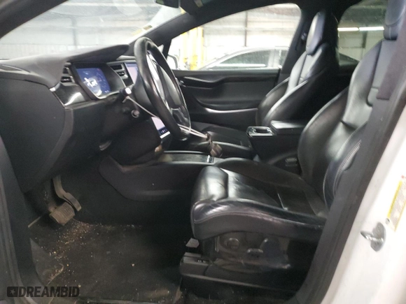 2016 Tesla Model X 70D with VIN 5YJXCBE29GF018391, listed as a Copart auction lot 44809445 with 103,833 mi miles and Salvage Title. Bid and sale history available at carsss.com. Image 7.