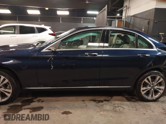 2021 Mercedes-Benz C 300 с VIN W1KWF8EBXMR649913, выставлен на аукционе IAAI как лот 41132379 с пробегом 22 429 миль миль и . История ставок и продаж доступна на DreamBid. Изображение 15.