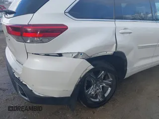 2017 Toyota Highlander Limited with VIN 5TDDZRFH7HS446499, listed as a IAAI auction lot 41681302 with 89,055 mi miles and . Bid and sale history available at DreamBid. Image 6.