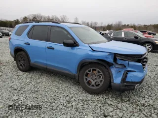 2024 Honda Pilot TrailSport with VIN 5FNYG1H61RB012492, listed as a Copart auction lot 45564925 with 31,860 mi miles and Salvage Title. Bid and sale history available at carsss.com. Image 4.