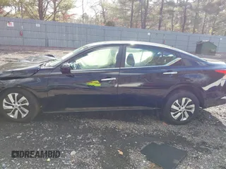 2022 Nissan Altima 2.5 S with VIN 1N4BL4BV3NN333521, listed as a IAAI auction lot 41523978 with 50,556 mi miles. Bid and sale history available at carsss.com. Image 13.