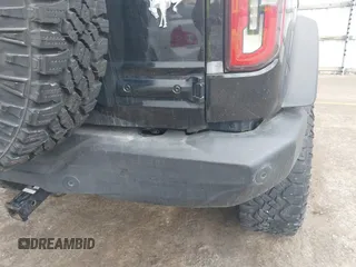 2022 Ford Bronco z VIN 1FMDE5BHXNLB17265, wystawiony jako IAAI lot #42106105 z przebiegiem 55 400 mil mil oraz . Historia ofert i sprzedaży dostępna na DreamBid. Obrazek 6.