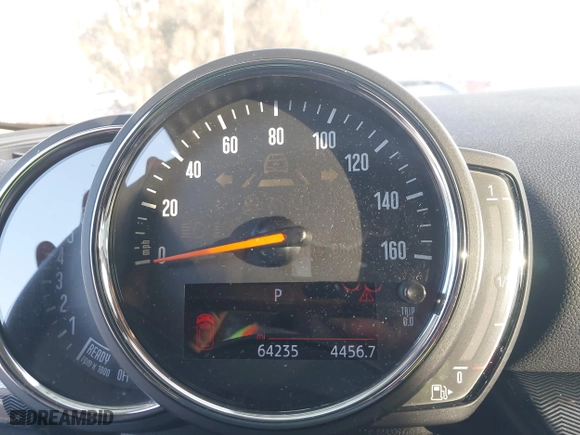 2019 MINI Clubman Cooper with VIN WMWLN5C59K2G82399, listed as a IAAI auction lot 41349514 with 64,235 mi miles. Bid and sale history available at carsss.com. Image 7.