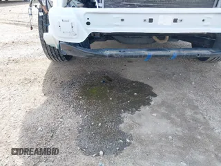 2024 Ford Transit Cargo z VIN 1FTBR1C84RKA32473, wystawiony jako IAAI lot #42438142 z przebiegiem 40 817 mil mil oraz . Historia ofert i sprzedaży dostępna na DreamBid. Obrazek 6.