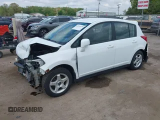 2009 Nissan Versa S с VIN 3N1BC13E29L372004, выставлен на аукционе IAAI как лот 42238770 с пробегом 100 951 миль миль и . История ставок и продаж доступна на DreamBid. Изображение 2.
