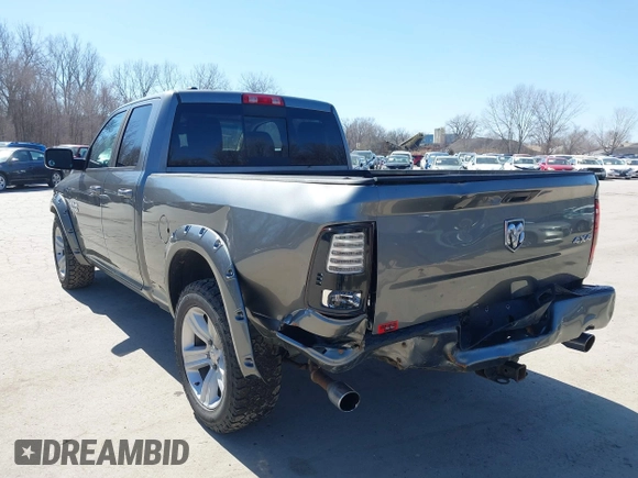 2013 Ram 1500 Sport z VIN 1C6RR7HT2DS530587, wystawiony jako IAAI lot #41742569 z przebiegiem 152 193 mil mil oraz . Historia ofert i sprzedaży dostępna na DreamBid. Obrazek 3.