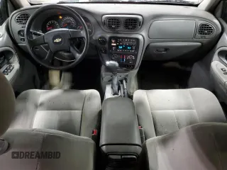 2005 Chevrolet TrailBlazer LS with VIN 1GNDT13S452254759, listed as a Copart auction lot 70196224 with 161,109 mi miles and Salvage Title. Bid and sale history available at DreamBid. Image 8.
