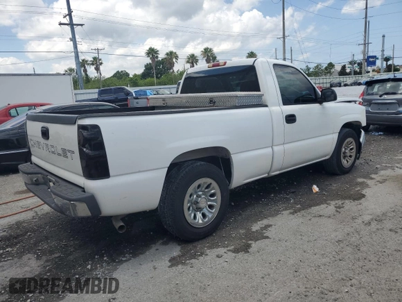 2005 Chevrolet Silverado 1500 Work Truck z VIN 1GCEC14X75Z329324, wystawiony jako Copart lot #57451585 z przebiegiem 132 425 mil mil oraz Szkoda całkowita • Salvage title. Historia ofert i sprzedaży dostępna na DreamBid. Obrazek 3.