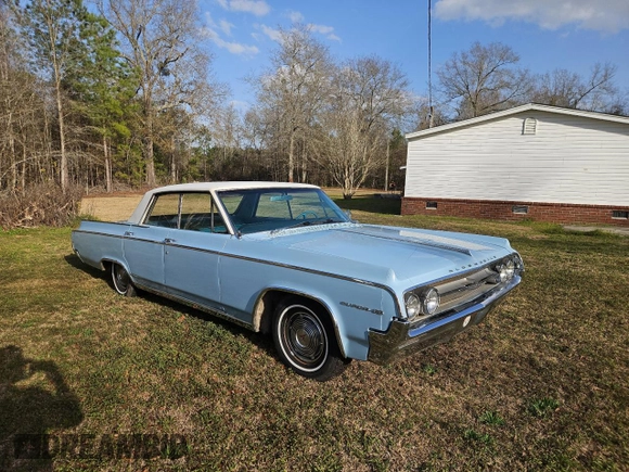 1964 Oldsmobile 88 z VIN 854M274413, wystawiony jako Copart lot #48237445 z przebiegiem 45 480 mil mil oraz Tytuł czysty. Historia ofert i sprzedaży dostępna na DreamBid. Obrazek 1.