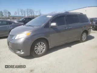 2016 Toyota Sienna XLE with VIN 5TDYK3DC8GS746237, listed as a Copart auction lot 47543295 with 124,888 mi miles and Salvage Title. Bid and sale history available at carsss.com. Image 1.
