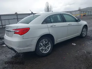 2013 Chrysler 200 LX with VIN 1C3CCBAB2DN668251, listed as a IAAI auction lot 41950141 with 165,177 mi miles. Bid and sale history available at carsss.com. Image 4.