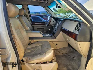 2005 Lincoln Navigator Luxury with VIN 5LMFU27505LJ03963, listed as a Copart auction lot 74637264 with 0 mi miles and Clean Title. Bid and sale history available at carsss.com. Image 5.