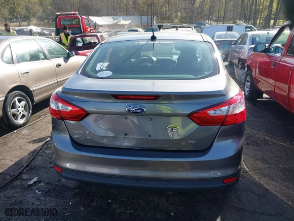 2012 Ford Focus SE with VIN 1FAHP3F29CL327580, listed as a IAAI auction lot 41882318 with 156,511 mi miles. Bid and sale history available at carsss.com. Image 16.