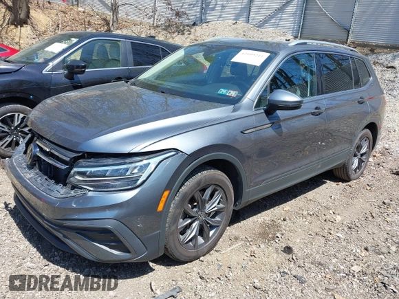 2022 Volkswagen Tiguan SE with VIN 3VV2B7AXXNM019538, listed as a IAAI auction lot 42109211 with 30,576 mi miles and . Bid and sale history available at DreamBid. Image 21.