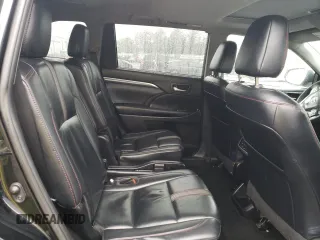 2019 Toyota Highlander SE z VIN 5TDJZRFH7KS577863, wystawiony jako Copart lot #58291535 z przebiegiem 50 981 mil mil oraz Czysty tytuł • Clean title. Historia ofert i sprzedaży dostępna na DreamBid. Obrazek 11.