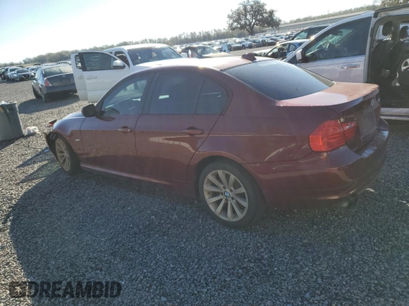2011 BMW 3 Series 328i z VIN WBAPH7C57BE683468, wystawiony jako Copart lot #55508075 z przebiegiem 135 672 mil mil oraz Nie do naprawy • Non repairable. Historia ofert i sprzedaży dostępna na DreamBid. Obrazek 2.
