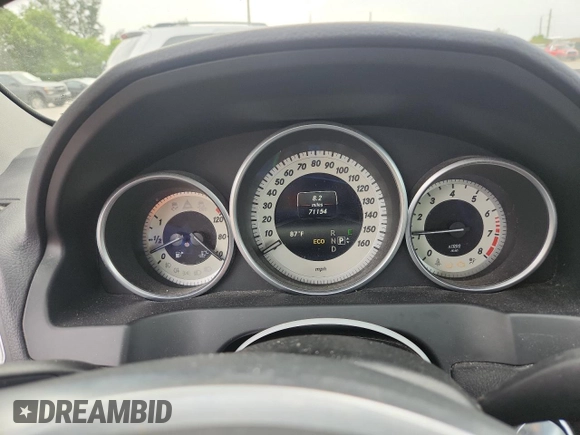2014 Mercedes-Benz E 350 with VIN WDDKJ5KB5EF276363, listed as a Copart auction lot 61951425 with 71,154 mi miles and Salvage title. Bid and sale history available at DreamBid. Image 9.