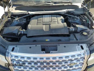 2014 Land Rover Range Rover HSE with VIN SALGS2WF8EA180385, listed as a Copart auction lot 46715155 with 122,293 mi miles and Clean Title. Bid and sale history available at DreamBid. Image 12.