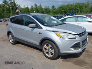 2014 Ford Escape SE z VIN 1FMCU9GX0EUC14653, wystawiony jako IAAI lot #42361840 z przebiegiem 226 487 mil mil oraz . Historia ofert i sprzedaży dostępna na DreamBid. Obrazek 1.