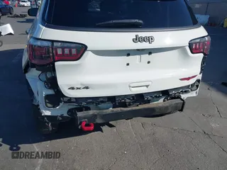 2020 Jeep Compass Trailhawk with VIN 3C4NJDDB4LT144129, listed as a IAAI auction lot 42582688 with 67,112 mi miles and . Bid and sale history available at DreamBid. Image 18.