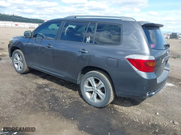 2010 Toyota Highlander Sport with VIN 5TDEK3EH1AS005738, listed as a IAAI auction lot 42028866 with 216,014 mi miles. Bid and sale history available at carsss.com. Image 3.