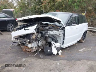 2022 Land Rover Range Rover Sport SVR z VIN SALWZ2RE8NA799627, wystawiony jako IAAI lot #41951653 z przebiegiem 29 265 mil mil oraz . Historia ofert i sprzedaży dostępna na DreamBid. Obrazek 2.