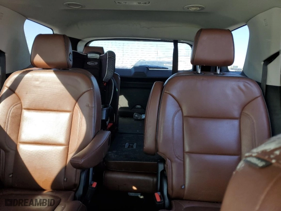 2018 Chevrolet Traverse High Country with VIN 1GNEVKKW5JJ197335, listed as a Copart auction lot 42389345 with 136,815 mi miles and Salvage Title. Bid and sale history available at carsss.com. Image 10.