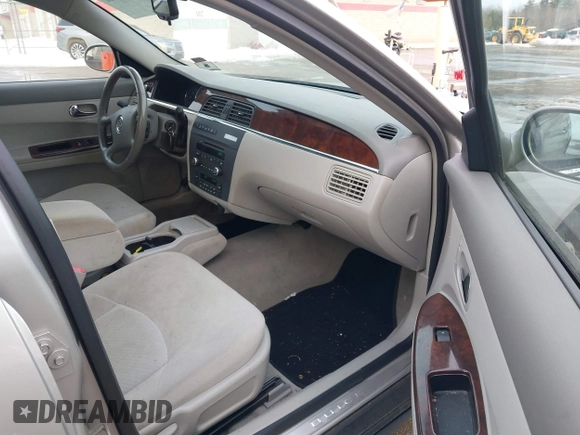 2008 Buick LaCrosse CX z VIN 2G4WC582481178560, wystawiony jako IAAI lot #41667461 z przebiegiem 92 297 mil mil oraz . Historia ofert i sprzedaży dostępna na DreamBid. Obrazek 5.