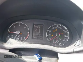 2013 Volkswagen Passat SE z VIN 1VWBN7A34DC035637, wystawiony jako IAAI lot #42362830 z przebiegiem 149 981 mil mil oraz . Historia ofert i sprzedaży dostępna na DreamBid. Obrazek 7.