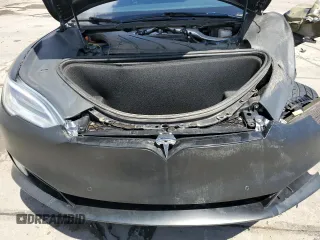 2020 Tesla Model S Long Range с VIN 5YJSA1E28LF400562, выставлен на аукционе Copart как лот 53576125 с пробегом 73 808 миль миль и Списание • Salvage title. История ставок и продаж доступна на DreamBid. Изображение 11.