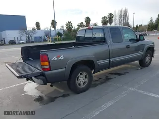 2000 Chevrolet Silverado 1500 LT with VIN 1GCEK19T9YE254579, listed as a IAAI auction lot 41620450 with 292,768 mi miles. Bid and sale history available at carsss.com. Image 4.