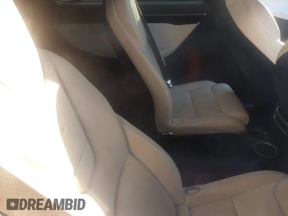 2017 Tesla Model X 90D z VIN 5YJXCBE20HF050017, wystawiony jako IAAI lot #41145641 z przebiegiem Nie podano mil oraz . Historia ofert i sprzedaży dostępna na DreamBid. Obrazek 8.
