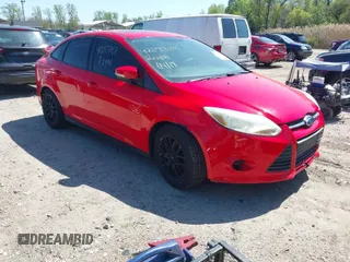 2014 Ford Focus SE with VIN 1FADP3F2XEL164830, listed as a IAAI auction lot 42073107 with 164,519 mi miles. Bid and sale history available at carsss.com. Image 1.
