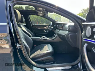 2019 Mercedes-Benz E 300 with VIN WDDZF4KB0KA511559, listed as a Copart auction lot 60793575 with 66,347 mi miles and Clean title. Bid and sale history available at DreamBid. Image 8.