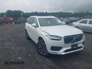 2022 Volvo XC90 Momentum z VIN YV4A22PK3N1869871, wystawiony jako IAAI lot #42645377 z przebiegiem 32 231 mil mil oraz . Historia ofert i sprzedaży dostępna na DreamBid. Obrazek 1.