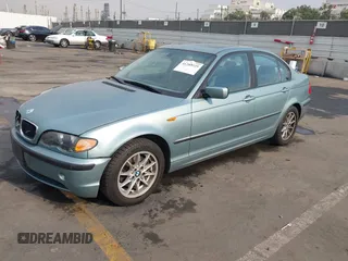 2003 BMW 3 Series 325i with VIN WBAAZ33423KP79661, listed as a IAAI auction lot 41289029 with 47,537 mi miles. Bid and sale history available at carsss.com. Image 2.