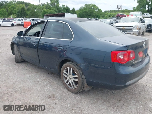 2006 Volkswagen Jetta 2.5L with VIN 3VWSF71KX6M764117, listed as a IAAI auction lot 42624279 with 179,291 mi miles and . Bid and sale history available at DreamBid. Image 3.