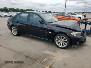 2011 BMW 3 Series 328i with VIN WBAPH5G5XBNM75258, listed as a Copart auction lot 59031885 with 107,263 mi miles and Clean title. Bid and sale history available at DreamBid. Image 4.