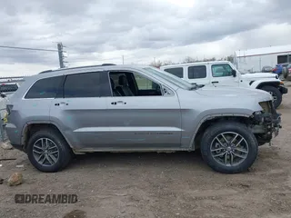 2018 Jeep Grand Cherokee Limited with VIN 1C4RJFBG5JC195417, listed as a IAAI auction lot 41861657 with 151,140 mi miles and . Bid and sale history available at DreamBid. Image 14.