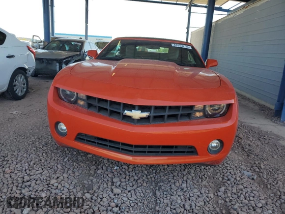 2013 Chevrolet Camaro LT z VIN 2G1FC3D3XD9222136, wystawiony jako Copart lot #48553255 z przebiegiem 51 626 mil mil oraz Szkoda całkowita • Salvage title. Historia ofert i sprzedaży dostępna na DreamBid. Obrazek 5.