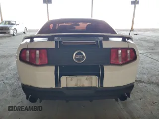 2011 Ford Mustang GT z VIN 1ZVBP8CF2B5107606, wystawiony jako Copart lot #61621395 z przebiegiem 144 648 mil mil oraz Czysty tytuł • Clean title. Historia ofert i sprzedaży dostępna na DreamBid. Obrazek 6.