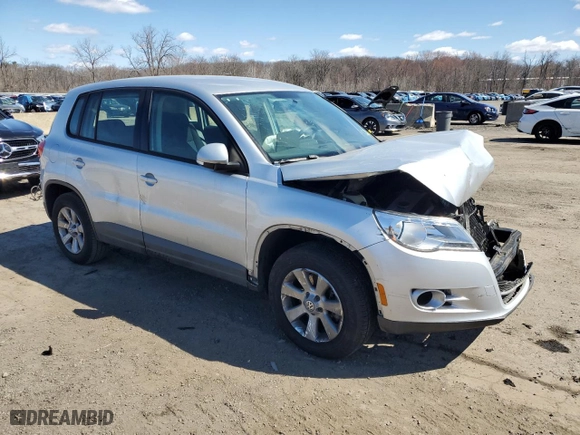 2009 Volkswagen Tiguan S with VIN WVGAV75N09W001061, listed as a Copart auction lot 50804265 with 0 mi miles and Salvage Title. Bid and sale history available at carsss.com. Image 4.