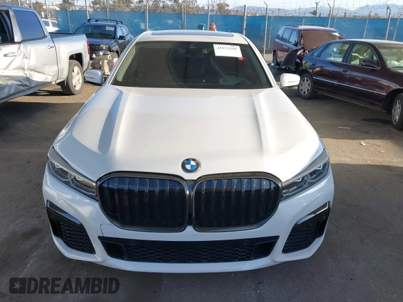 2020 BMW 7 Series 750i xDrive with VIN WBA7U2C07LGM26660, listed as a IAAI auction lot 41972591 with 30,786 mi miles. Bid and sale history available at carsss.com. Image 12.