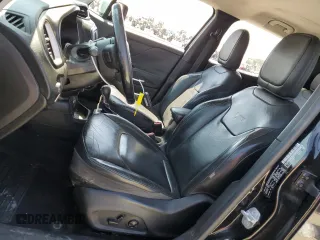 2015 Jeep Renegade Limited z VIN ZACCJADT5FPB20058, wystawiony jako Copart lot #60619395 z przebiegiem 122 982 mil mil oraz Szkoda całkowita • Salvage title. Historia ofert i sprzedaży dostępna na DreamBid. Obrazek 7.