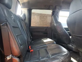 2010 Ford F-350 XL z VIN 1FTWW3BR9AEB39019, wystawiony jako Copart lot #54991745 z przebiegiem 147 279 mil mil oraz Szkoda całkowita • Salvage title. Historia ofert i sprzedaży dostępna na DreamBid. Obrazek 10.