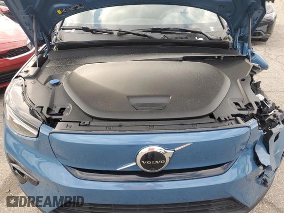 2023 Volvo C40 Ultimate с VIN YV4ED3GM3P2062413, выставлен на аукционе Copart как лот 48717804 с пробегом 11 638 миль миль и . История ставок и продаж доступна на DreamBid. Изображение 12.