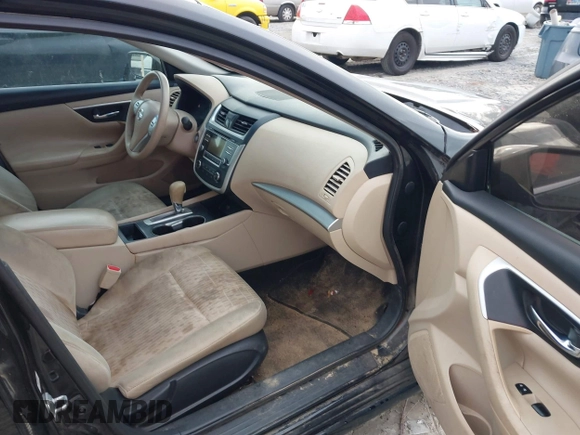 2016 Nissan Altima S with VIN 1N4AL3AP7GC262539, listed as a IAAI auction lot 40957360 with 158,613 mi miles and . Bid and sale history available at DreamBid. Image 5.