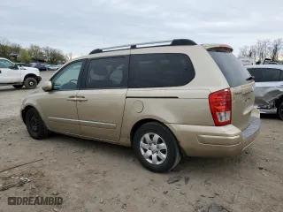 2008 Hyundai Entourage GLS with VIN KNDMC233886055461, listed as a Copart auction lot 52511165 with 215,885 mi miles and Salvage Title. Bid and sale history available at carsss.com. Image 2.