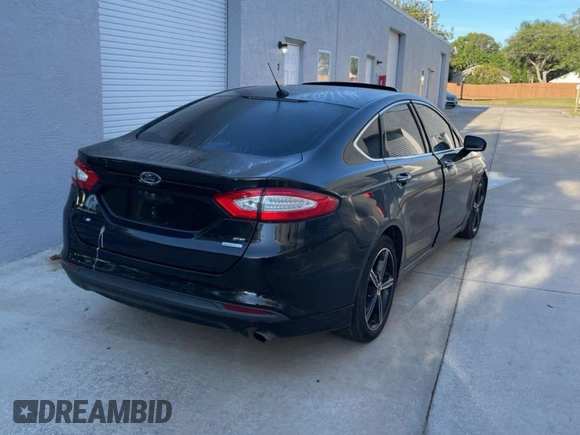 2015 Ford Fusion SE with VIN 3FA6P0HD1FR219884, listed as a Copart auction lot 55108775 with 133,045 mi miles and Clean Title. Bid and sale history available at carsss.com. Image 4.